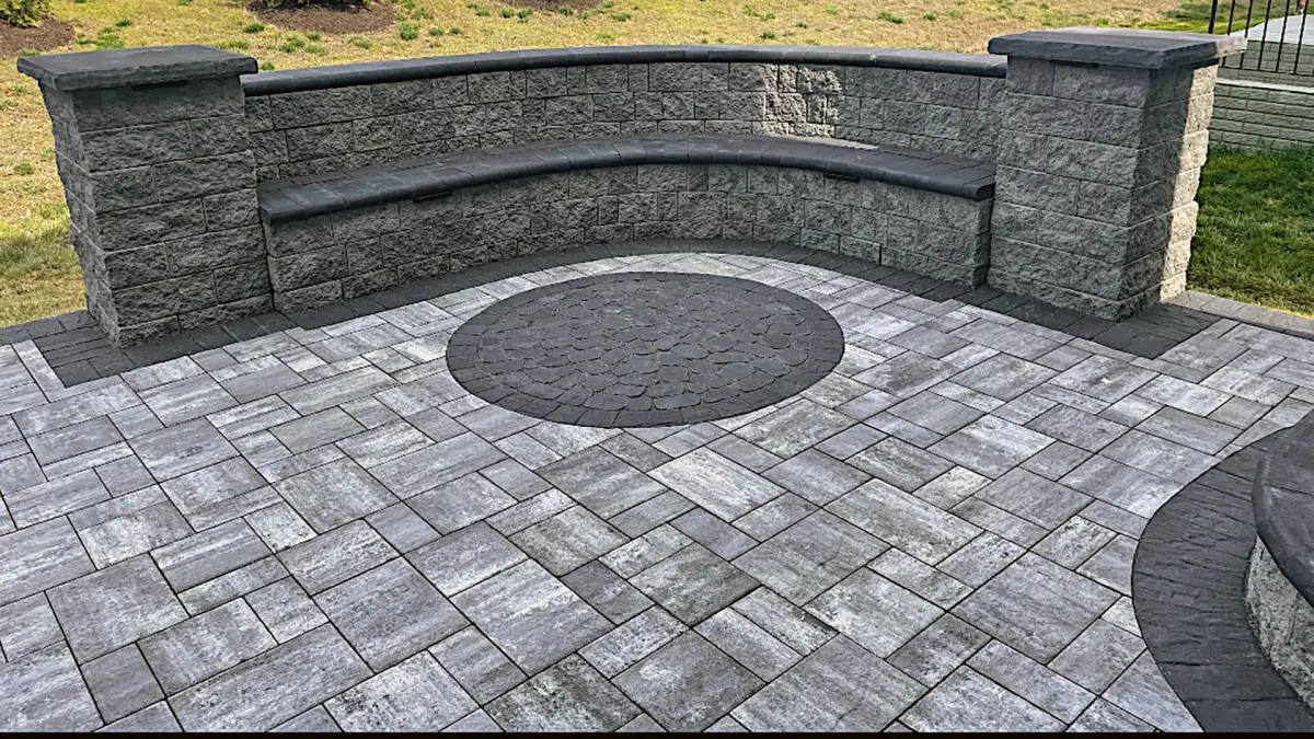 Paver patio with a contrasting border and geometric pattern
